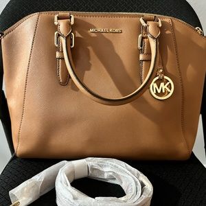 Michael kors hand bag